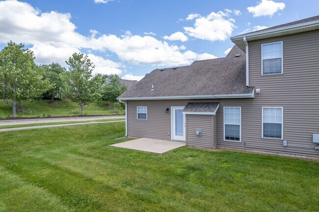 Building Photo - 3256-3258 Wind River Cir.