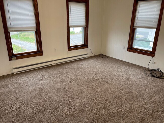 Building Photo - 207 W Industrial Blvd