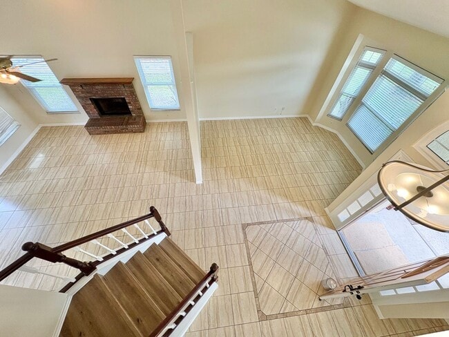 Building Photo - Beautiful 4BR/2.5BA Water View Home - Deer Hollow in the Deerfield Community!