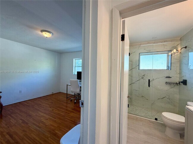 Building Photo - 1135 101st St