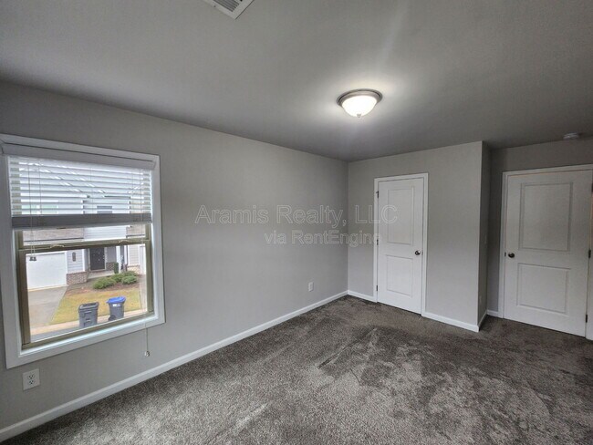 Building Photo - 5208 Pinnacle Walk