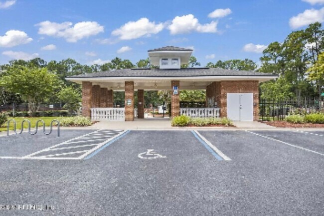 Building Photo - 3 BR/2BA | Newly Renovated Single Family Home | 1-Car Parking | Large Covered Patio| In desirable...