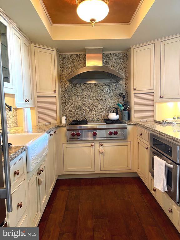 Building Photo - 28 Main St