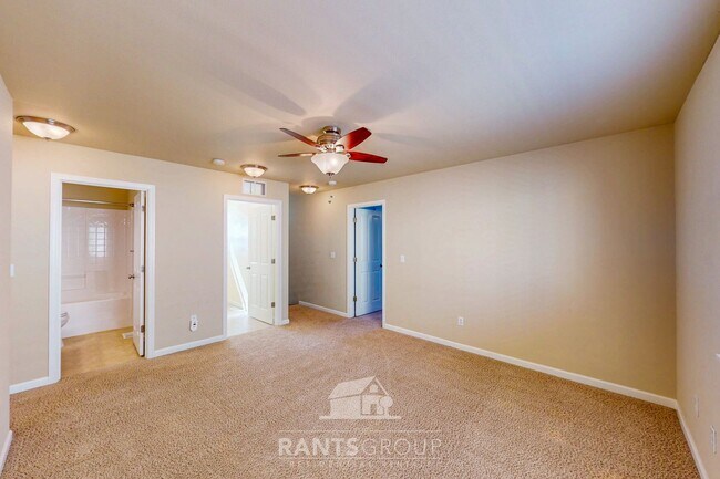 Building Photo - "Cozy" Meets "Modern": 3-Bedroom Home with Dreamy Front Porch Retreat!