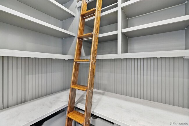 Building Photo - 510 High St