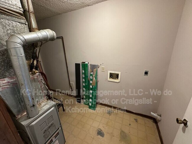 Building Photo - 838 Saddlewood St