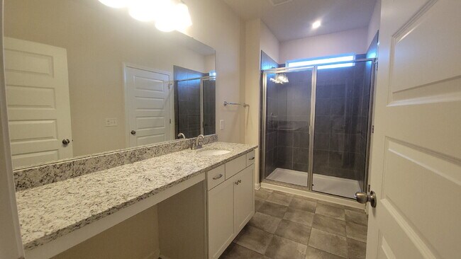 Building Photo - "Charming 3-Bed Oasis with Granite Elegance in Harvest – 1,501 Sq Ft of Comfort!"