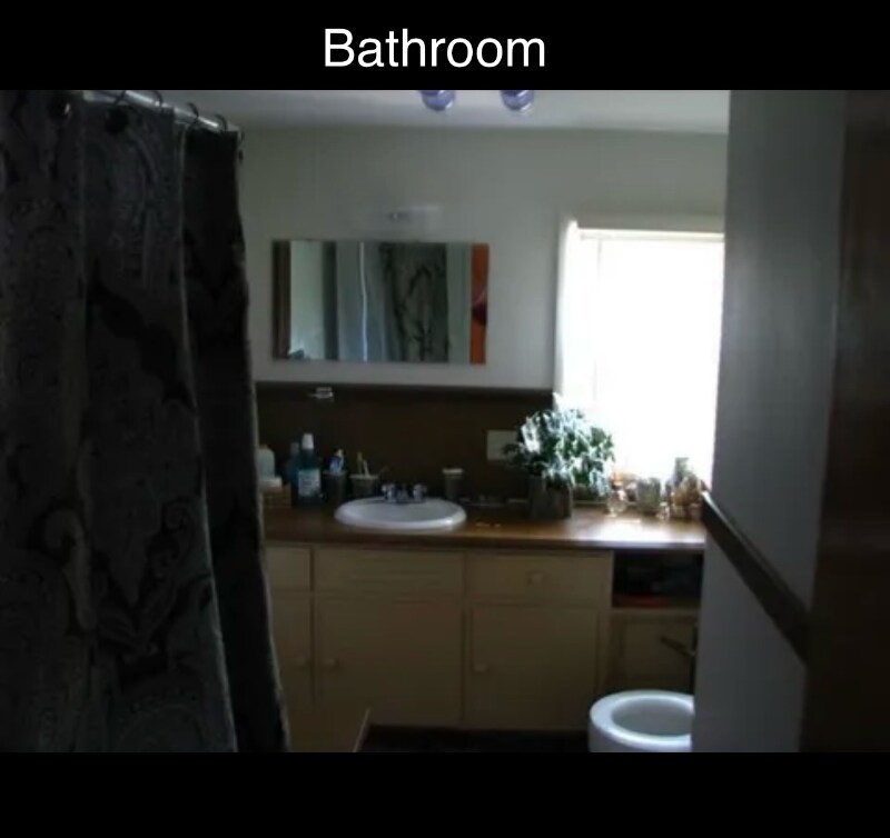 Building Photo - 850 Houseman Ave NE