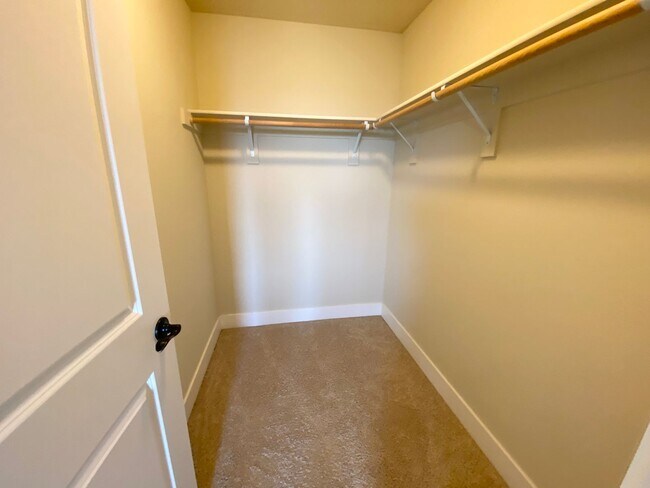 Building Photo - Bethany Creek 3 Bedroom Home!
