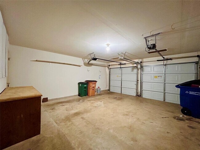 Building Photo - 2909 Lagerway Cove