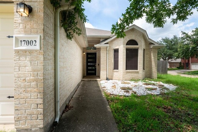 Building Photo - 17002 Analisa Cir