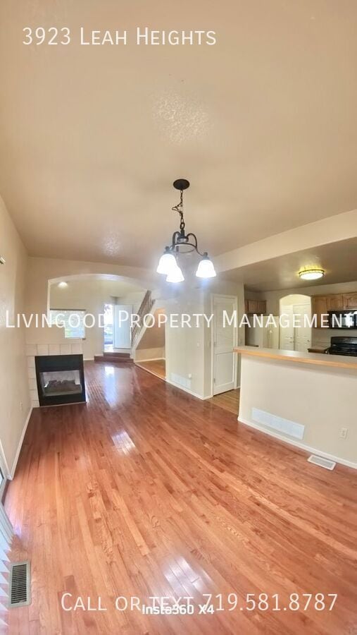 Building Photo - 3923 Leah Heights