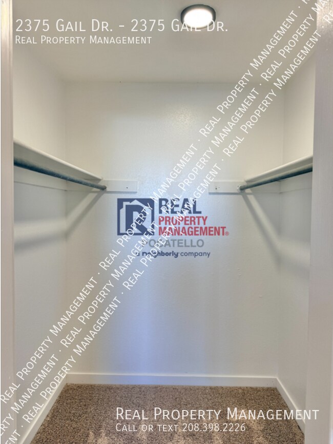 Building Photo - 2375 Gail Dr