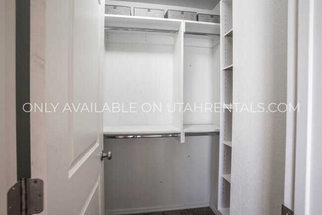 Building Photo - 215 S 1050 W