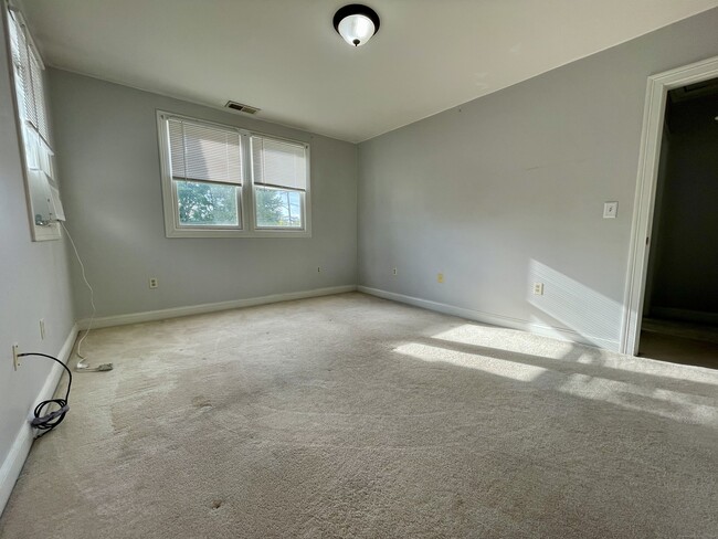 Building Photo - 70 Grimes Rd
