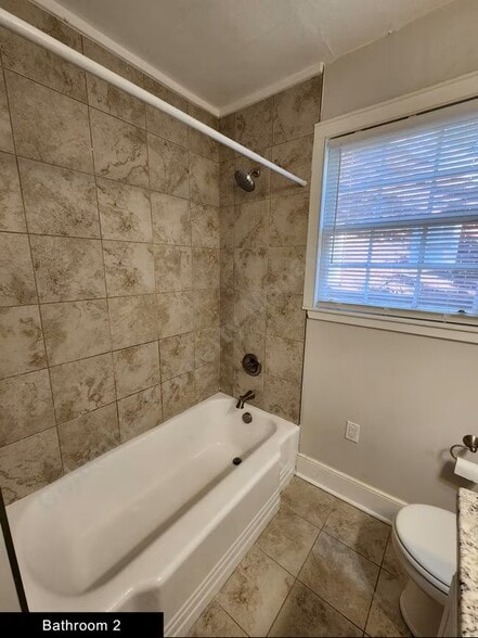 Building Photo - 314 S Woodrow St