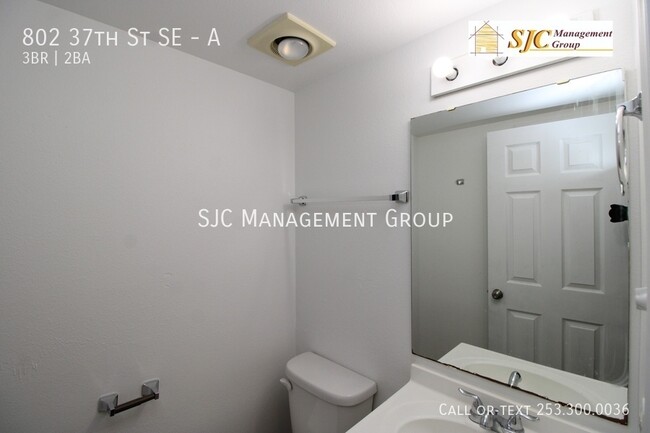 Building Photo - 802 37th St SE