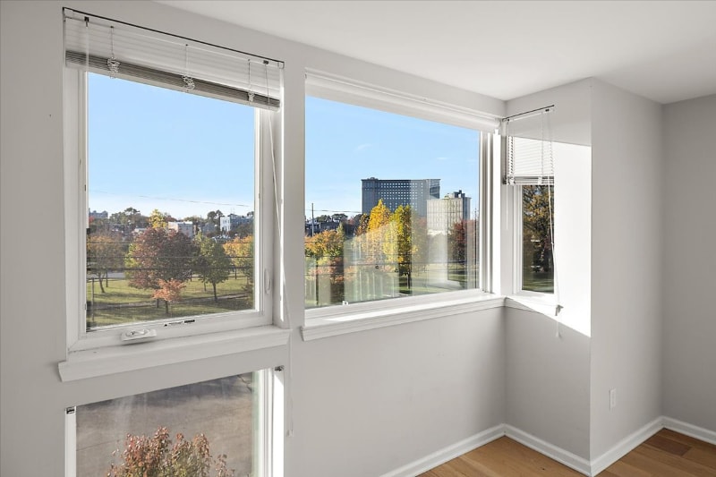 Building Photo - 2028 Pine St