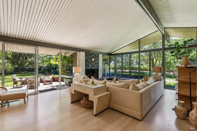 Building Photo - 1819 Zinfandel Ln