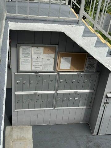 Building Photo - 127 Flanders Dr