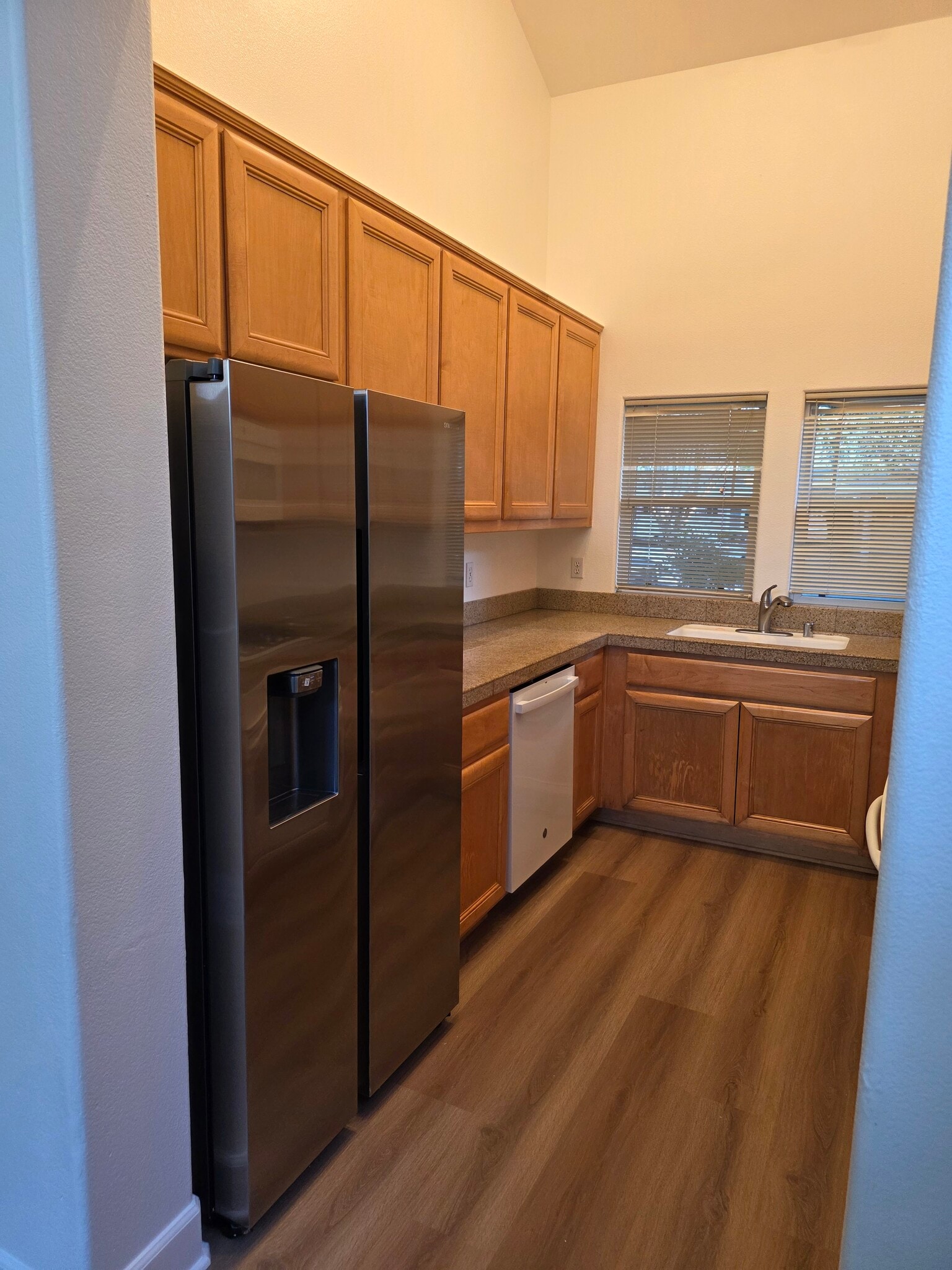 Building Photo - 426 Matteri Cir