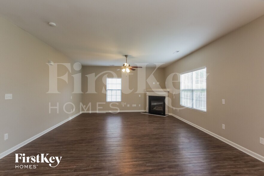 Building Photo - 2026 Craver Meadows Dr