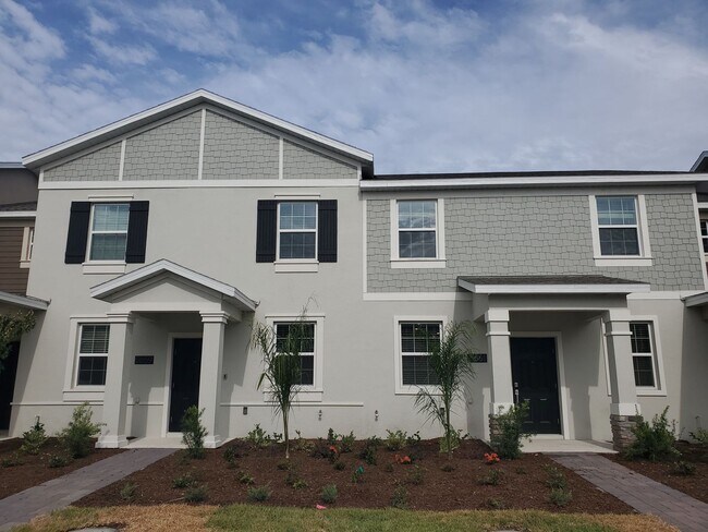 Primary Photo - Spacious Bridgewalk Townhome