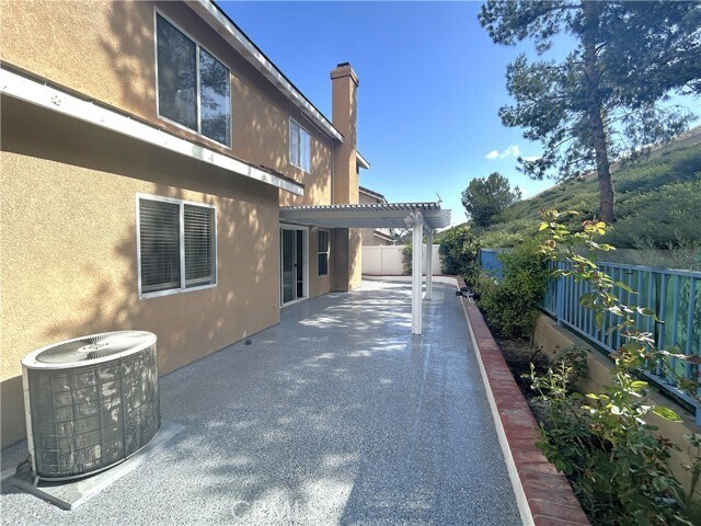 Building Photo - 16391 Misty Hill Dr