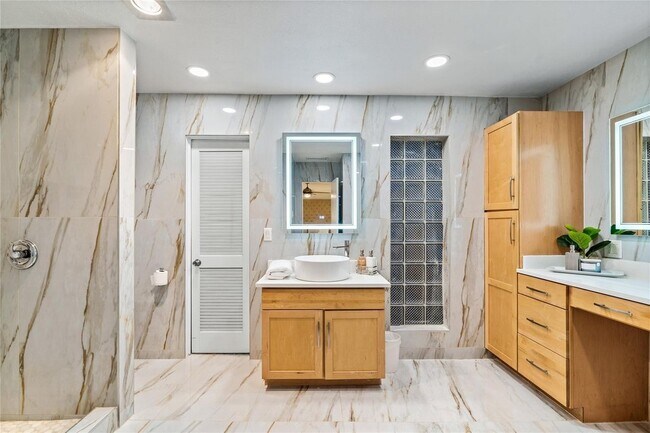 Building Photo - 6350 Elder Grove Dr
