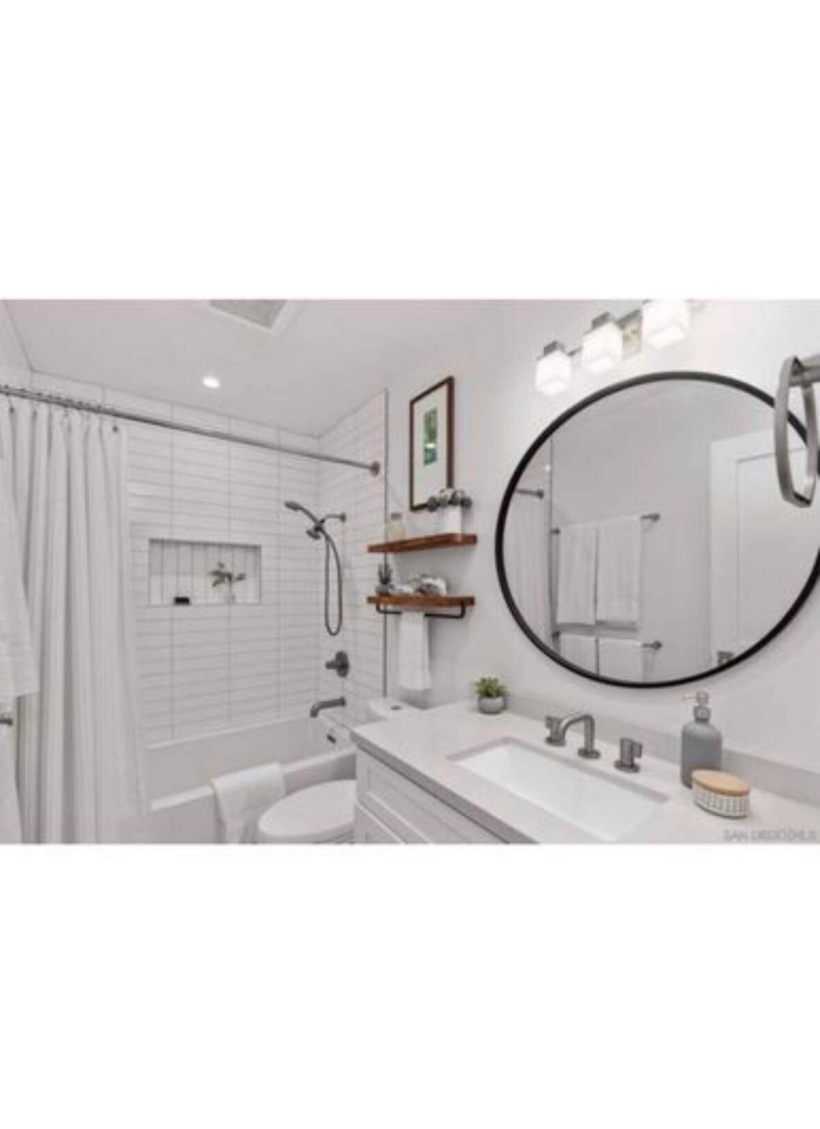 Building Photo - 804 Caminito Azul