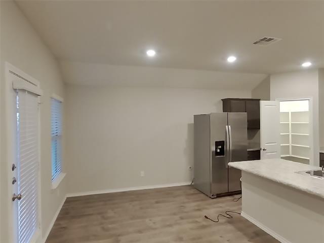 Building Photo - 1904 Strongbark Dr