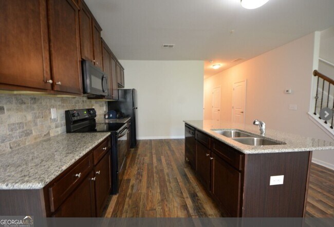 Building Photo - 1597 Iris Walk