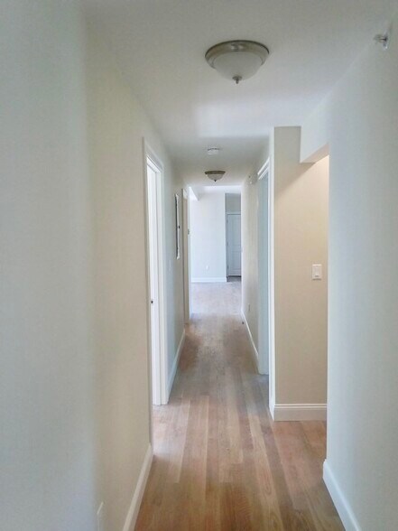 Building Photo - 39 Millmont St