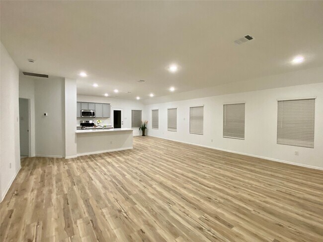 Building Photo - 3724 Moss Hl Rd