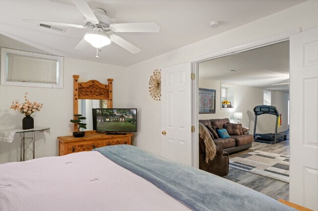 Building Photo - ***Amazing opportunity to rent this beauti...