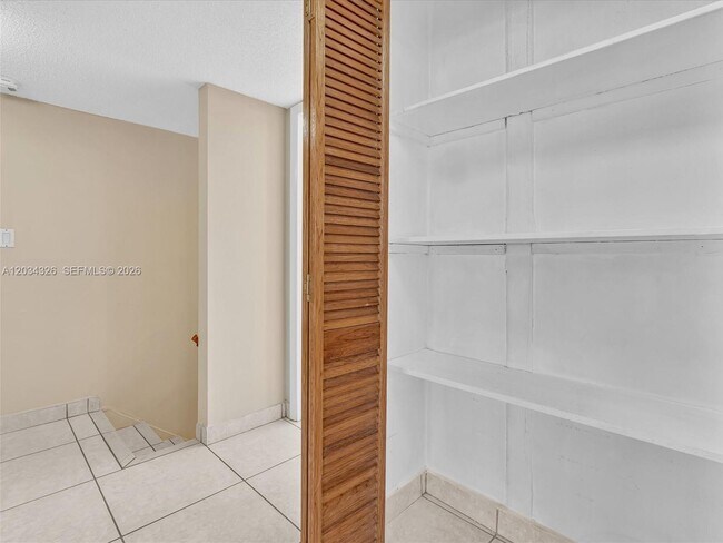 Building Photo - 210 NW 87th Ave