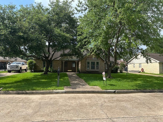 Building Photo - 18015 Heaton Dr