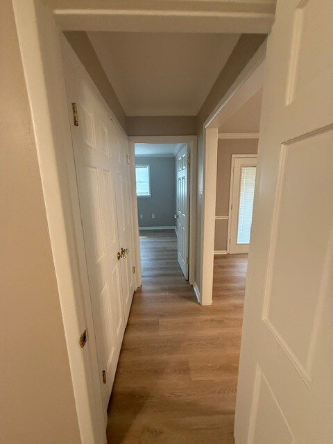 Building Photo - 1520 Crestwood Rd