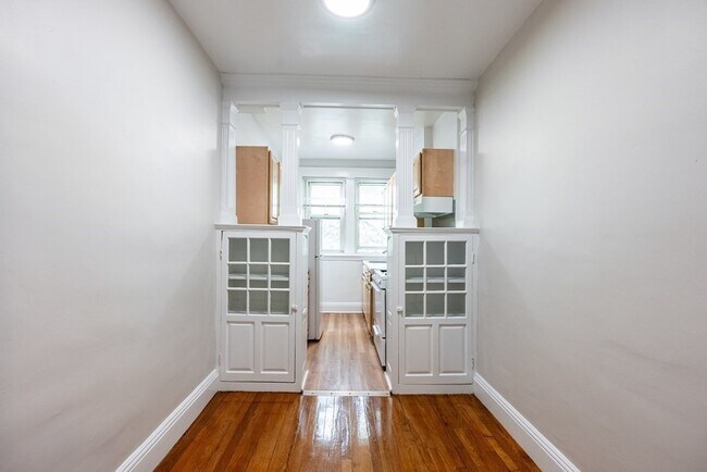 Building Photo - 1 Craigie St