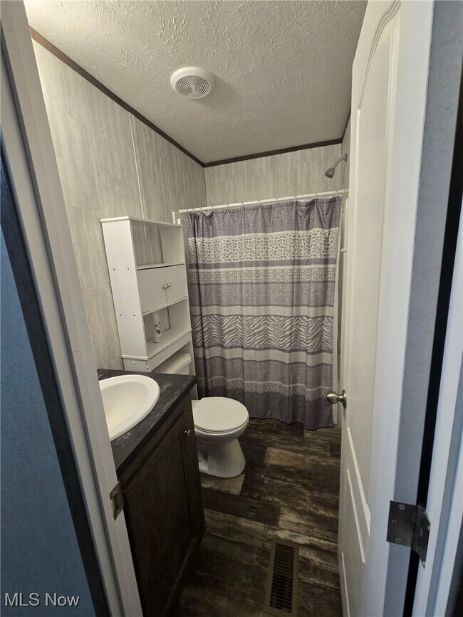 Building Photo - 2727 Finkle Hill Rd