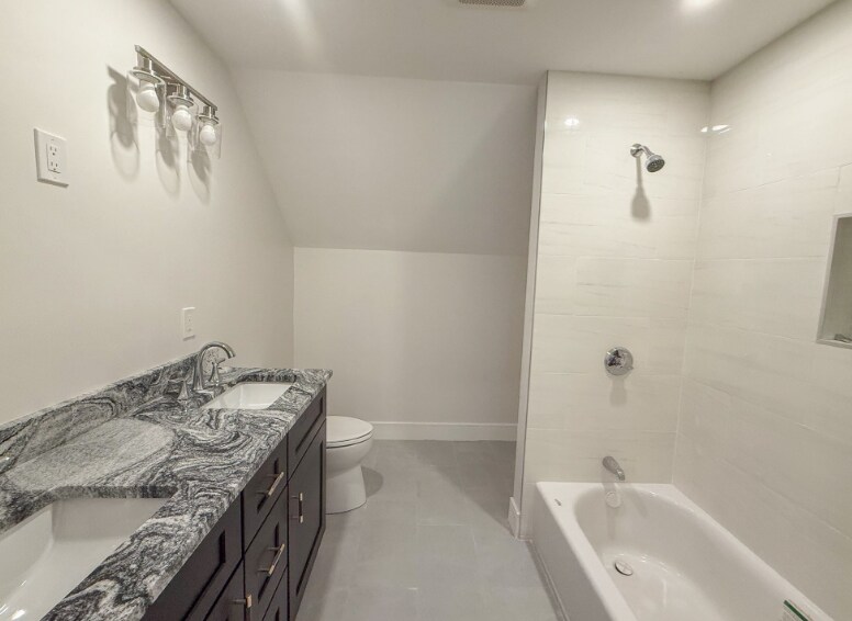 Building Photo - 405 North Ave