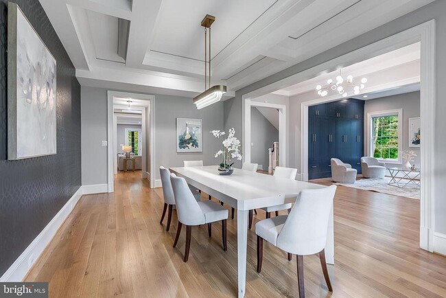 Primary Photo - 7002 River Oaks Dr