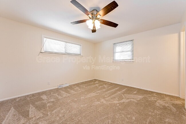 Building Photo - 270 Beryl Way