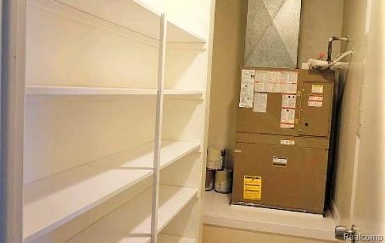 Building Photo - 34633 Clarkson Dr E