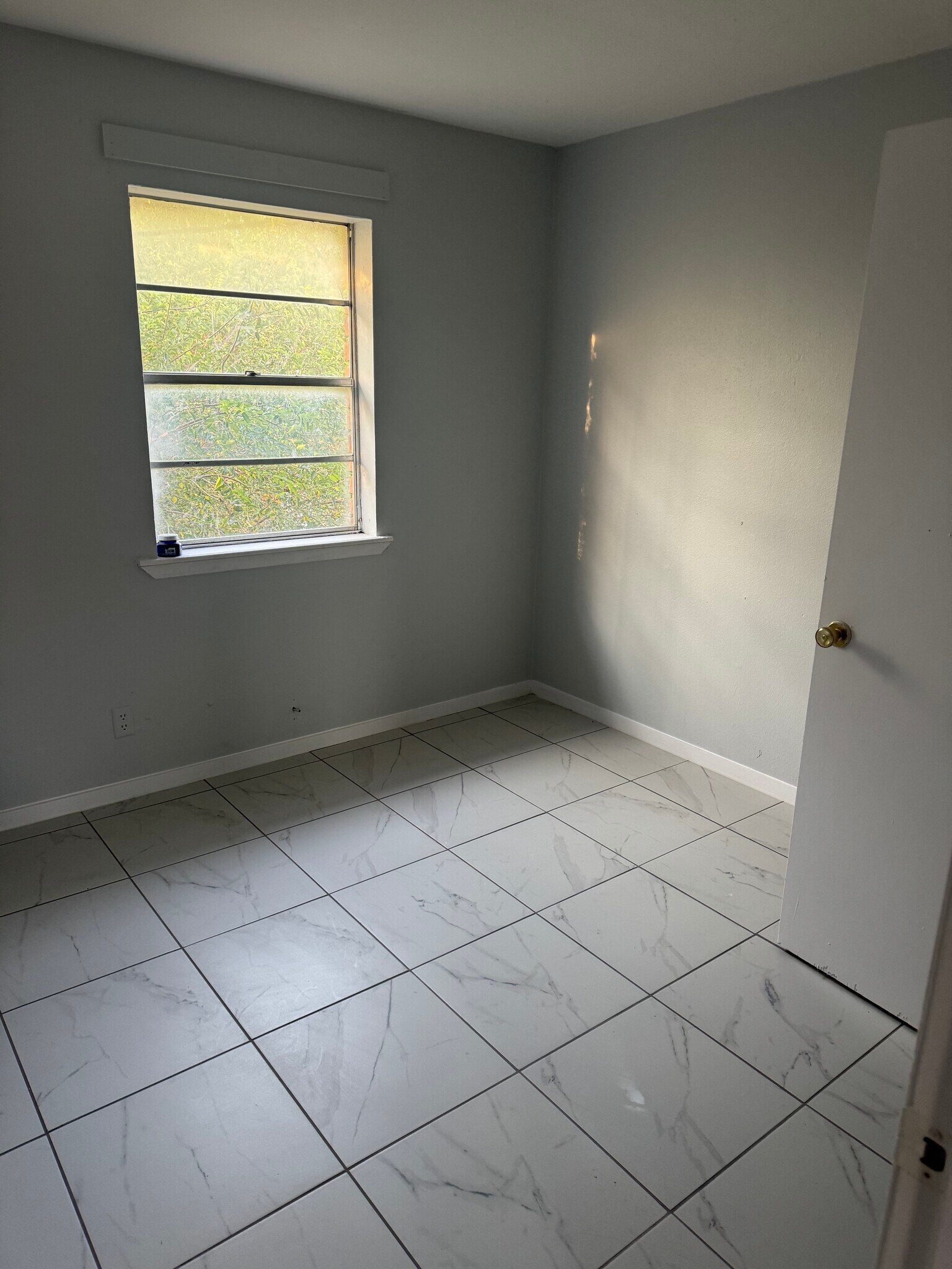 Building Photo - 524 Galveston Rd