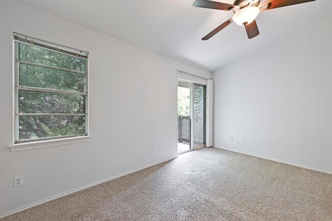 Building Photo - 1815 River Crossing Cir