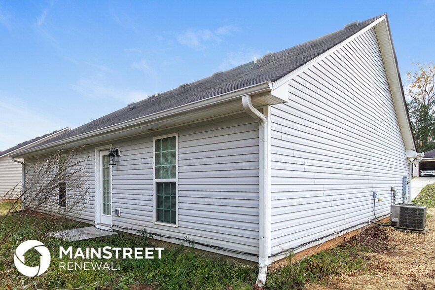 Building Photo - 1010 Overlook Dr