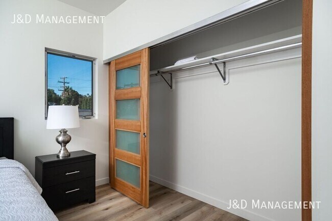 Building Photo - 3333 Reynard Way