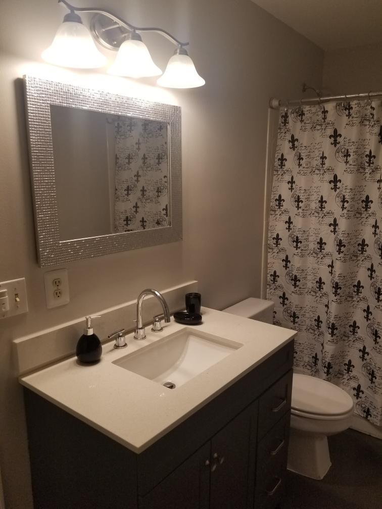 Bathroom - 2661 Glenrose Hl
