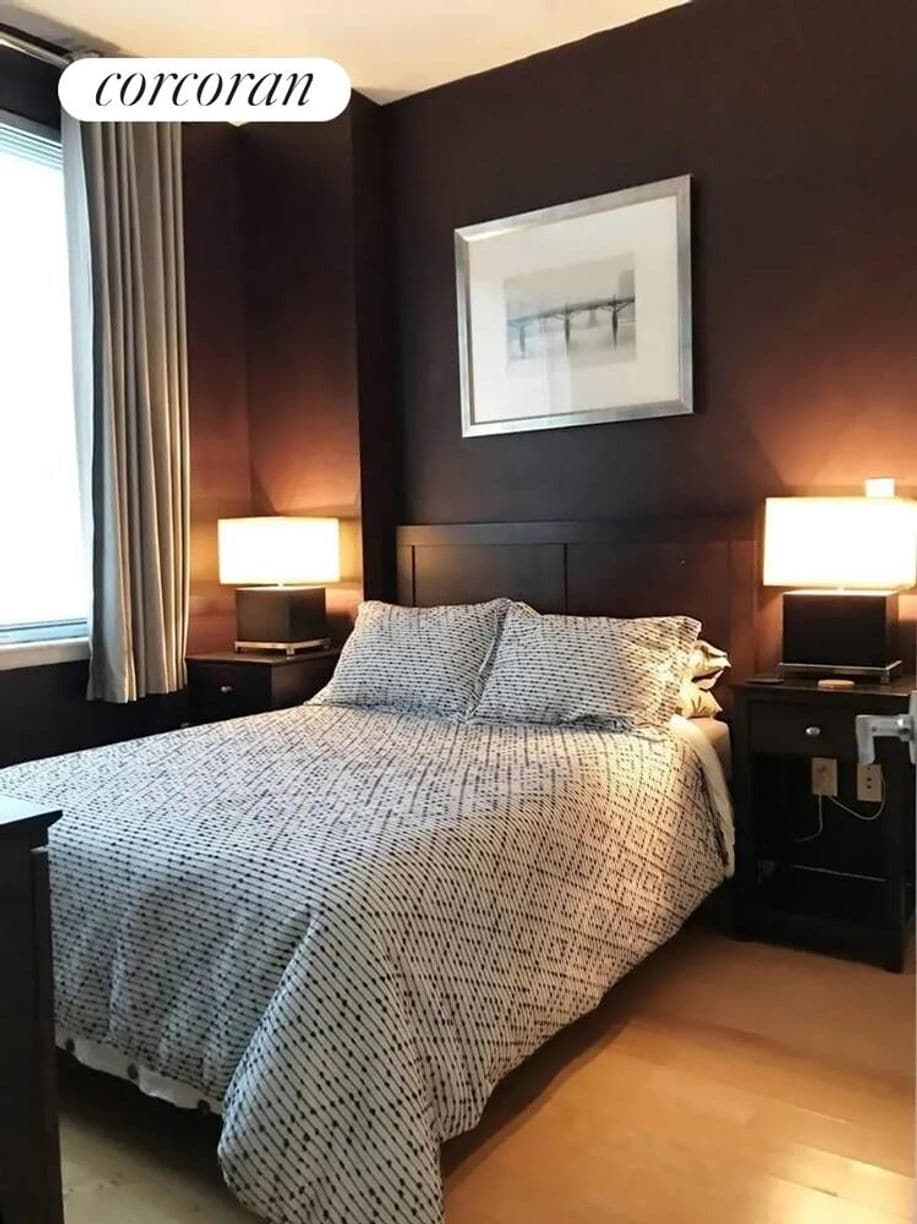 Building Photo - 517 W 46th St